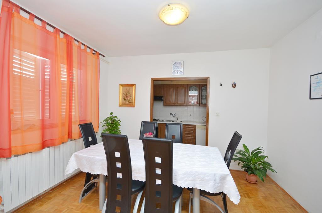 Apartment Marija Vodice Bagian luar foto
