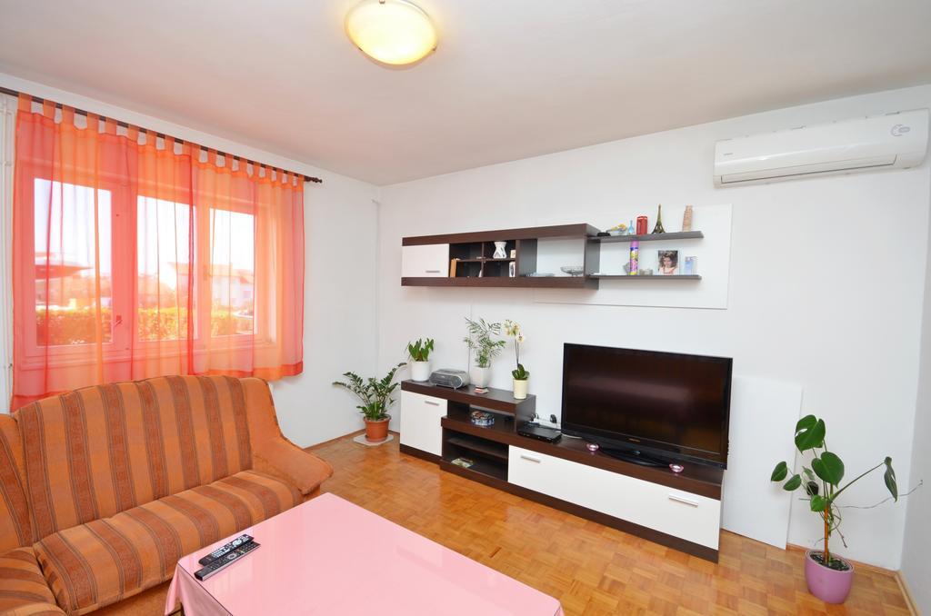 Apartment Marija Vodice Bagian luar foto