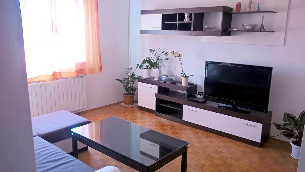 Apartment Marija Vodice Bagian luar foto